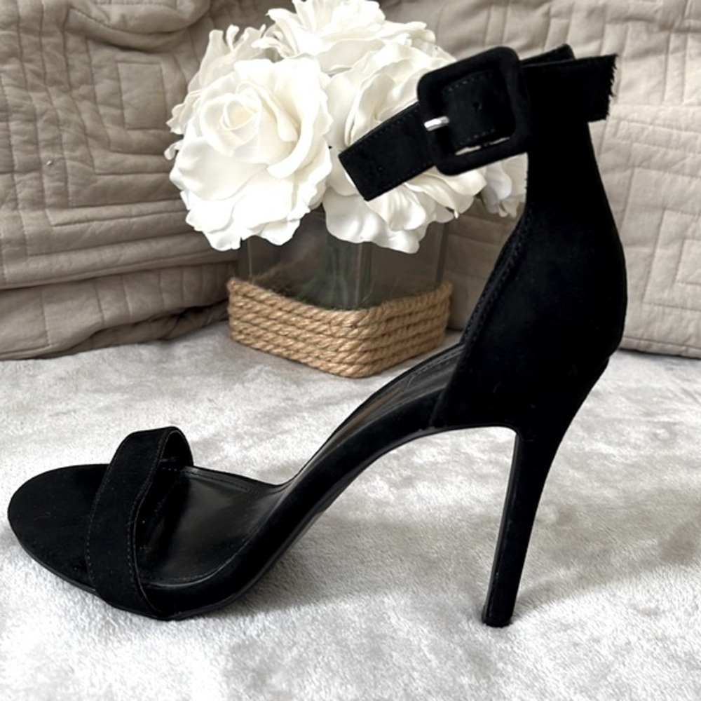 Black heels 8 - Picture 5 of 14